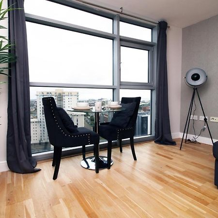 The View - Long Stay Offer - Modern Central Apartment And Parking By Cto Serviced Apartments Кардифф Экстерьер фото