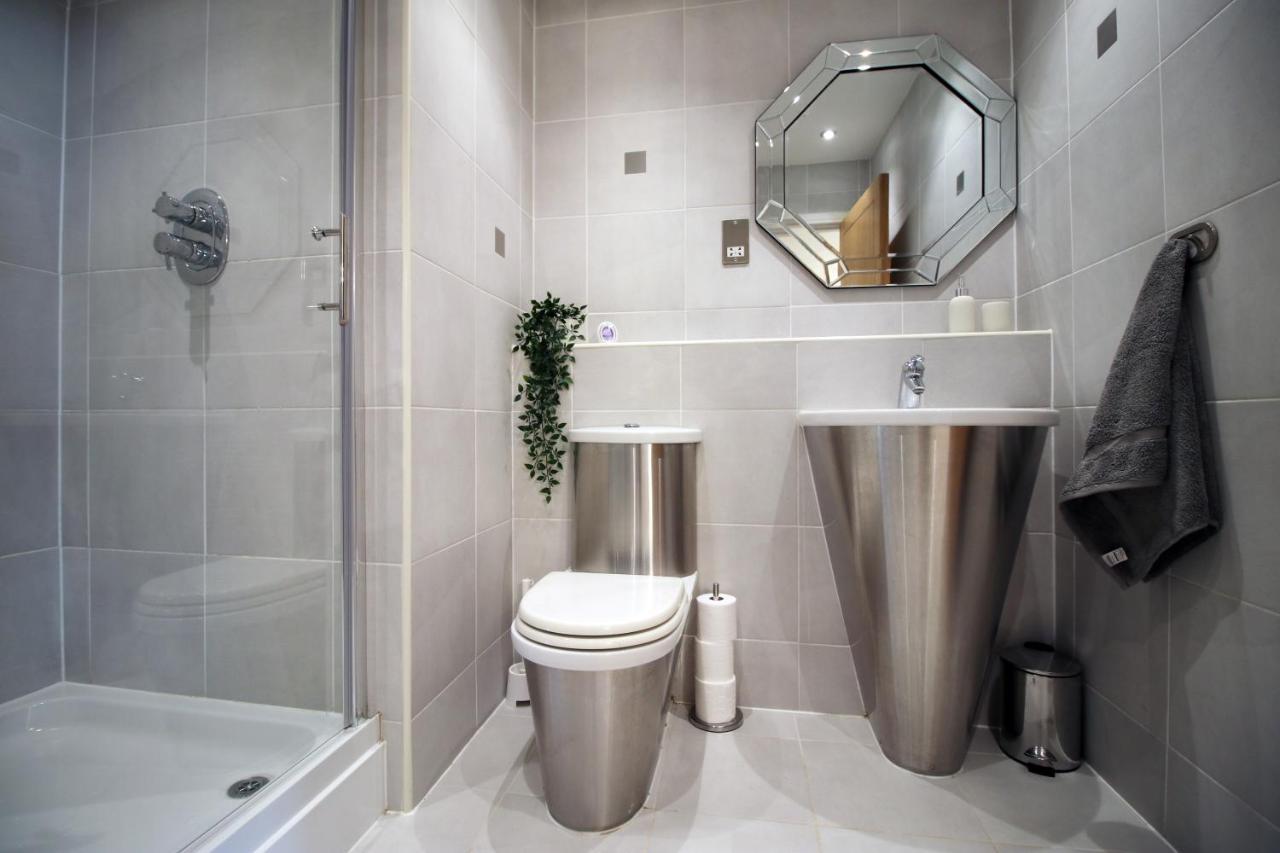 The View - Long Stay Offer - Modern Central Apartment And Parking By Cto Serviced Apartments Кардифф Экстерьер фото
