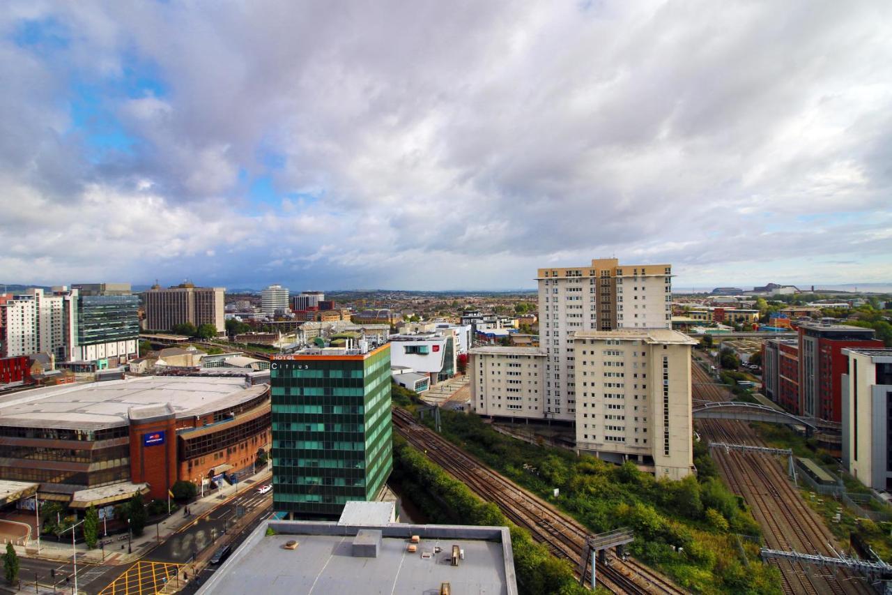 The View - Long Stay Offer - Modern Central Apartment And Parking By Cto Serviced Apartments Кардифф Экстерьер фото