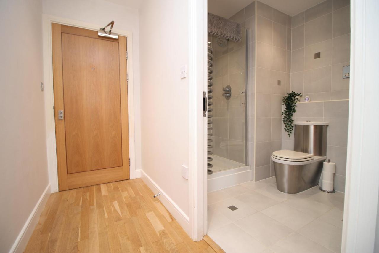 The View - Long Stay Offer - Modern Central Apartment And Parking By Cto Serviced Apartments Кардифф Экстерьер фото