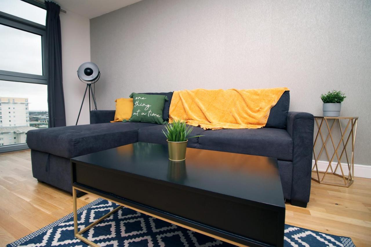 The View - Long Stay Offer - Modern Central Apartment And Parking By Cto Serviced Apartments Кардифф Экстерьер фото